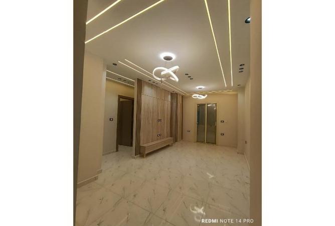 8431913 - Property Image 2