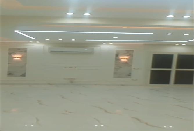 7995446 - Property Main Image