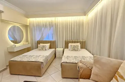 Apartment - 3 Bedrooms - 2 Bathrooms for rent in Omar Hefny St. - 8th Zone - Nasr City - Cairo