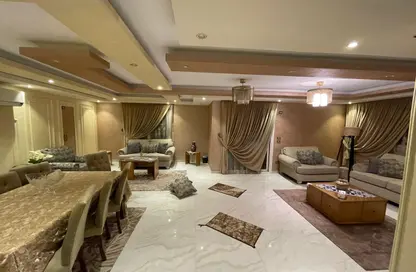 شقة - 3 غرف نوم - 3 حمامات للايجار في شارع النزهه - ارض الجولف - مصر الجديدة - القاهرة