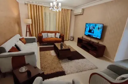 Apartment - 2 Bedrooms - 1 Bathroom for rent in Anwar Al Mufti St. - 1st Zone - Nasr City - Cairo