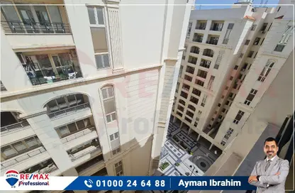 شقة - 3 غرف نوم - 3 حمامات للايجار في شارع نادى سموحة الرياضى - سموحة - حي شرق - الاسكندرية