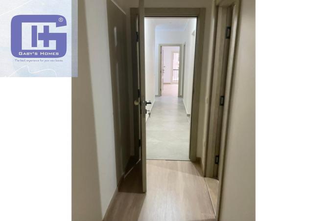 8423742 - Property Image 2