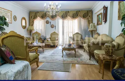Apartment - 3 Bedrooms - 1 Bathroom for sale in Mahmoud Al Essawy St. - Miami - Hay Awal El Montazah - Alexandria