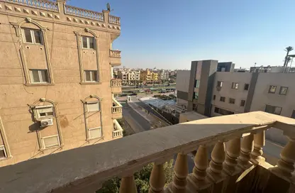 شقة - 3 غرف نوم - 3 حمامات للبيع في المستثمر الصغير - الحي العاشر - الشيخ زايد - الجيزة