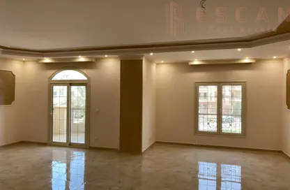 شقة - 3 غرف نوم - 2 حمامات للايجار في شارع ابراهيم سعفان - البنفسج 9 - البنفسج - مدينة القاهرة الجديدة - القاهرة