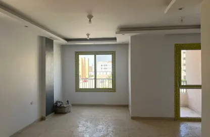 شقة - 3 غرف نوم - 2 حمامات للبيع في الحي 300 - التوسعات الشمالية - مدينة 6 أكتوبر - الجيزة