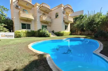 فيلا - 5 غرف نوم - 5 حمامات للبيع في طريق الشروق - المجاورة الاولي - الحي الثامن - مدينة الشروق - القاهرة