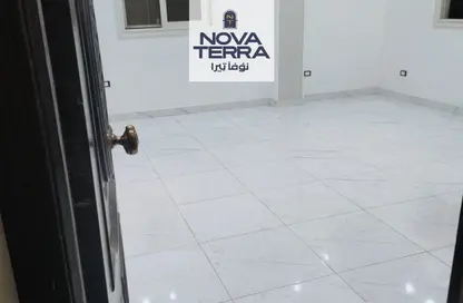 شقة - 3 غرف نوم - 2 حمامات للبيع في شارع 13 - الحي الاول - الشيخ زايد - الجيزة