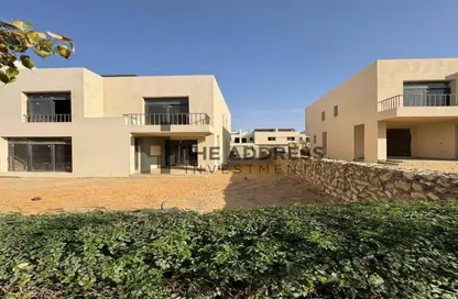 فيلا - 4 غرف نوم - 3 حمامات للبيع في أو ويست - كمبوندات 6 أكتوبر - مدينة 6 أكتوبر - الجيزة