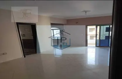 شقة - 3 غرف نوم - 2 حمامات للايجار في عمارات البنفسج - البنفسج - مدينة القاهرة الجديدة - القاهرة