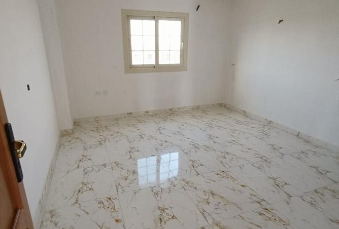 8444357 - Property Image 2