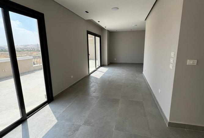 8080800 - Property Image 2