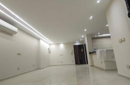 Apartment - 3 Bedrooms - 2 Bathrooms for rent in Zahraa El Maadi - Hay El Maadi - Cairo