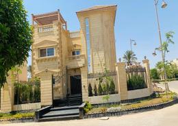 Villa - 3 bedrooms - 4 bathrooms for للايجار in Royal City - Sheikh Zayed Compounds - Sheikh Zayed City - Giza