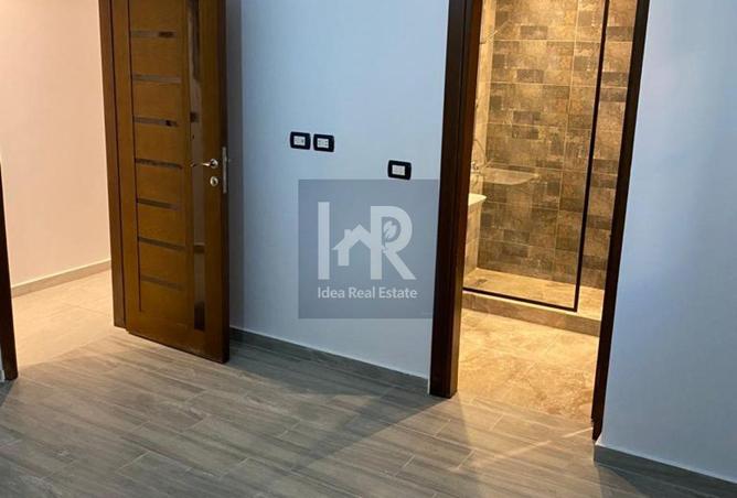 8081363 - Property Image 2