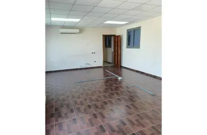 مساحات مكتبية - استوديو - 2 حمامات للبيع في فى90 - شارع التسعين الشمالي - التجمع الخامس - مدينة القاهرة الجديدة - القاهرة
