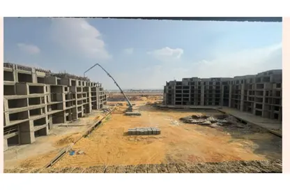 Apartment - 3 Bedrooms - 2 Bathrooms for sale in Village West - Sheikh Zayed Compounds - Sheikh Zayed City - Giza