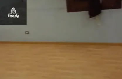 Apartment - 3 Bedrooms - 2 Bathrooms for sale in Zahraa Madinet Nasr School St. - 10th District - Nasr City - Cairo