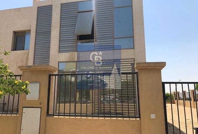 8073925 - Property Image 2