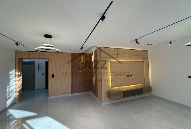 8440398 - Property Image 2