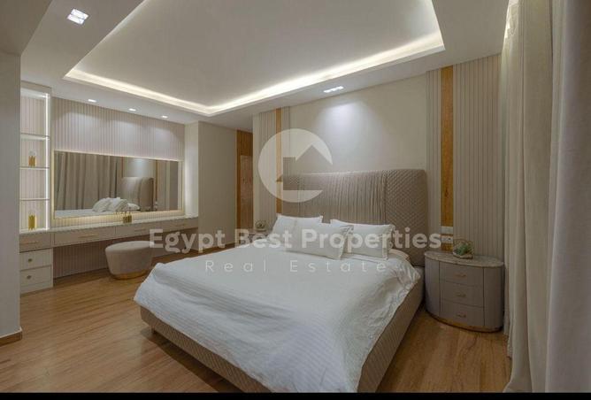8078077 - Property Image 3