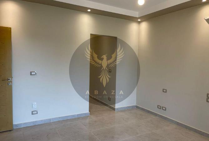 8373288 - Property Image 2