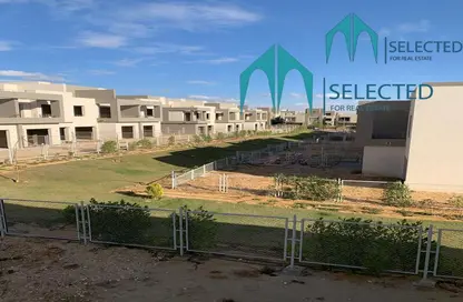 Villa - 4 Bedrooms - 5 Bathrooms for sale in Palm Hills WoodVille - Al Wahat Road - 6 October City - Giza