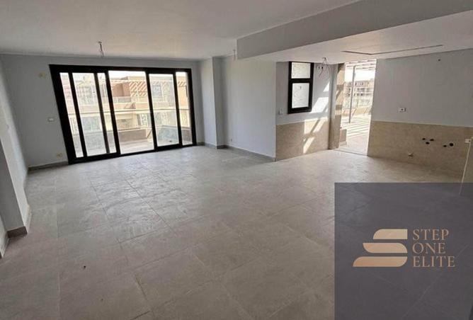 8220869 - Property Image 2