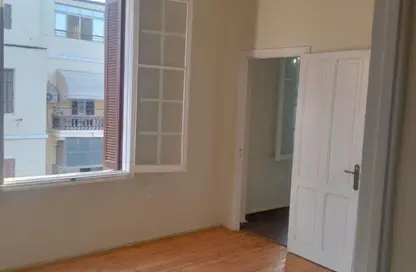 Apartment - 6 Bedrooms - 2 Bathrooms for sale in Ard El Golf - Heliopolis - Masr El Gedida - Cairo