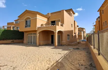 Villa - 5 Bedrooms - 6 Bathrooms for sale in Dyar - Ext North Inves Area - New Cairo City - Cairo