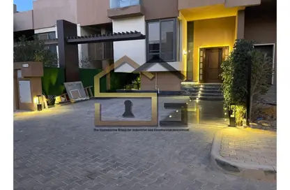 تاون هاوس - 4 غرف نوم - 4 حمامات للبيع في الجريا - كمبوندات الشيخ زايد - الشيخ زايد - الجيزة