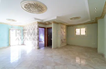 Apartment - 2 Bedrooms - 2 Bathrooms for sale in Kafr Abdo - Roushdy - Hay Sharq - Alexandria