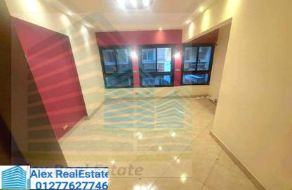 Office Space - Studio - 2 Bathrooms for rent in Omar Lotfy St.   Mahatet Al Raml Square - Raml Station - Hay Wasat - Alexandria