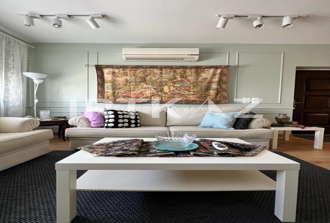 8261610 - Property Image 2