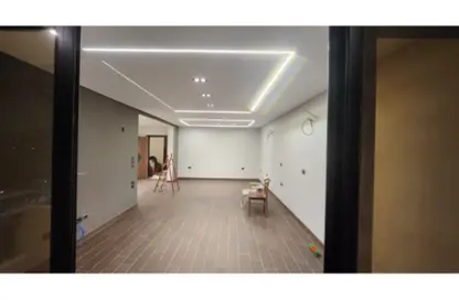 Apartment - 2 Bedrooms - 1 Bathroom for sale in Al Nasr Road - El Estad - Nasr City - Cairo