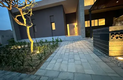 Townhouse - 4 Bedrooms - 5 Bathrooms for sale in Swan Lake West - 6 October Compounds - 6 October City - Giza