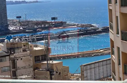 شقة - 3 غرف نوم - 4 حمامات للبيع في سان ستيفانو - حي شرق - الاسكندرية
