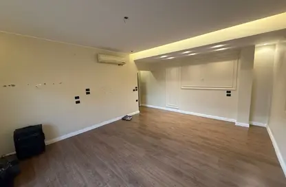 Villa - 6 Bedrooms - 7 Bathrooms for rent in Yasmine District - 14th District - Sheikh Zayed City - Giza