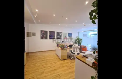 مساحات مكتبية - استوديو - 1 حمام للايجار في اجورا زايد - شارع الشباب - الشيخ زايد - الجيزة