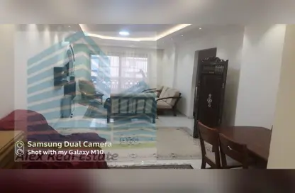 شقة - 3 غرف نوم - 2 حمامات للايجار في شارع محمد الاقبال - لوران - حي شرق - الاسكندرية