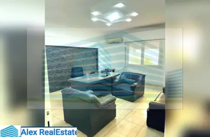 مساحات مكتبية - استوديو - 1 حمام للايجار في شارع لافيزون - بولكلي - حي شرق - الاسكندرية