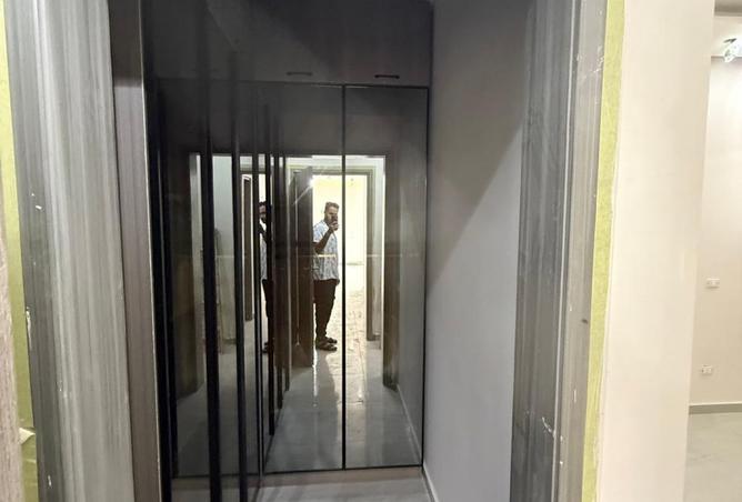 8042303 - Property Image 2