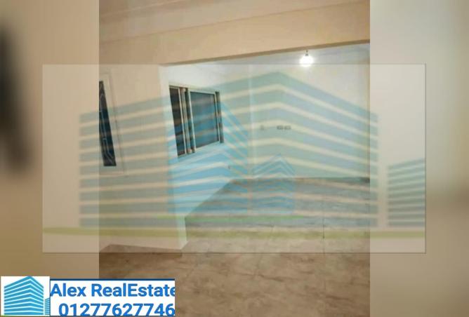 8061424 - Property Image 2