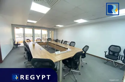 طابق كامل - استوديو - 8 حمامات للايجار في شارع كورنيش النيل - المعادي - حي المعادي - القاهرة