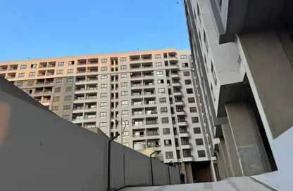 Apartment - 2 Bedrooms - 2 Bathrooms for sale in Katameya Gate - El Katameya Compounds - El Katameya - New Cairo City - Cairo