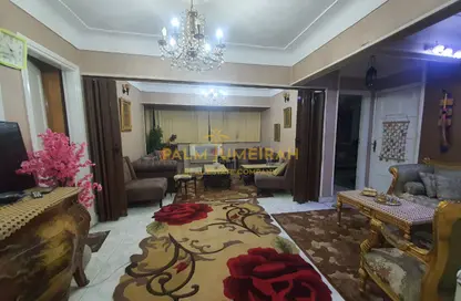 Apartment - 6 Bedrooms - 2 Bathrooms for sale in Zein Al Abdeen St. - Moharam Bek - Hay Wasat - Alexandria