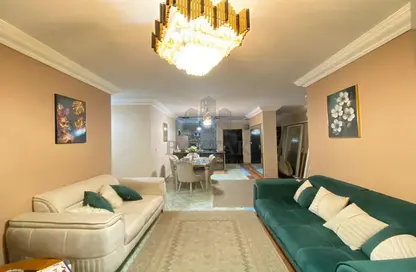 Apartment - 4 Bedrooms - 2 Bathrooms for sale in Abo Qir St. - Sporting - Hay Sharq - Alexandria