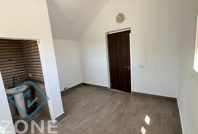 8070518 - Property Image 2