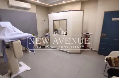 عيادة - استوديو - 1 حمام للبيع في شارع الطيران - رابعة العدوية - مدينة نصر - القاهرة